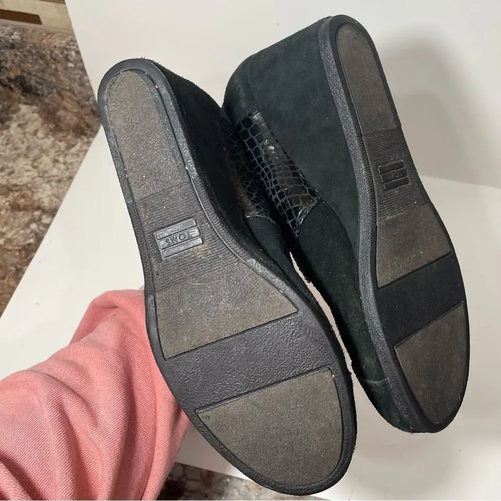 Toms Black Snakeskin Wedge Booties
